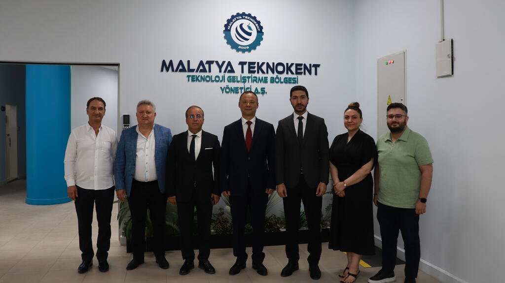 Kırgızistan Büyükelçisi Malatya Teknokenti ziyaret etti.