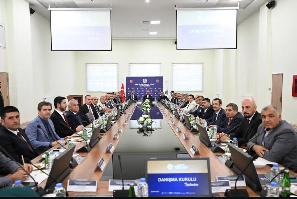 Malatya Turgut Özal Üniversitesi Danışma Kurulu toplantısı düzenlendi. 