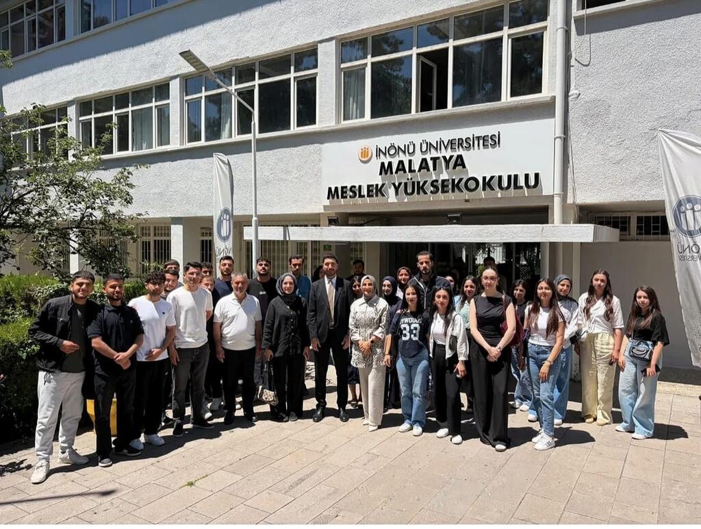 Genel Müdürümüz Doç. Dr. Hasan Yılmaz Malatya Meslek Yüksekokulu Kariyer Günleri söyleşisine katıldı